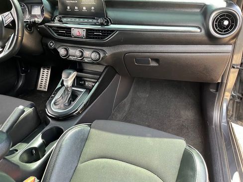 Used 2021 Kia Forte GT-Line image 38