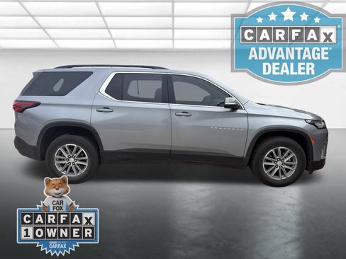 Used 2023 Chevrolet Traverse LT w/ LPO, Floor Liner Package FWD image 2