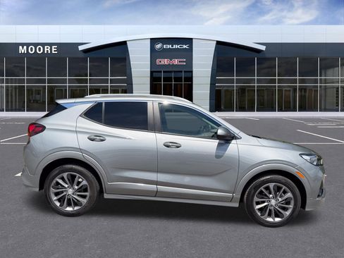 Used 2023 Buick Encore GX Select w/ Sport Touring Package FWD image 4