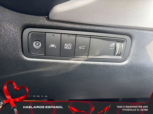 Used 2025 Chevrolet Equinox EV LT image 23