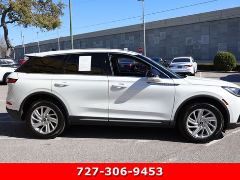 Used 2024 Lincoln Corsair FWD image 9