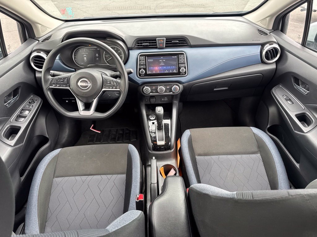 Used 2025 Nissan Versa SV FWD image 13