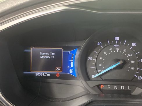 Used 2020 Ford Fusion Energi Titanium image 23