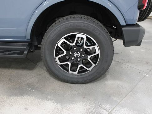 Used 2025 Ford Bronco Outer Banks AWD/4WD image 26