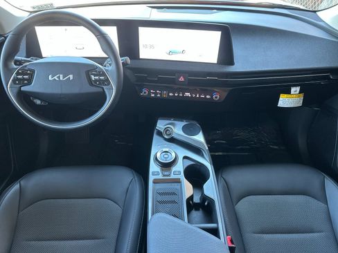 Used 2024 Kia EV6 Light RWD image 13