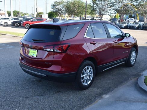 Used 2023 Chevrolet Equinox LT AWD/4WD image 13
