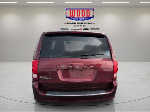 Used 2020 Dodge Grand Caravan SE w/ UConnect Hands-Free Group FWD image 4