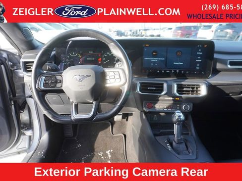 Used 2024 Ford Mustang Premium image 9