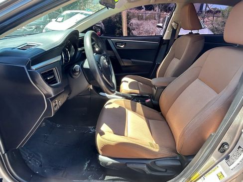 Used 2015 Toyota Corolla LE FWD image 18