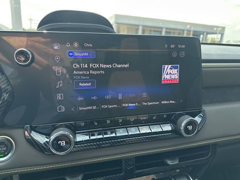 Used 2024 Chevrolet Colorado ZR2 w/ ZR2 Convenience Package III image 11