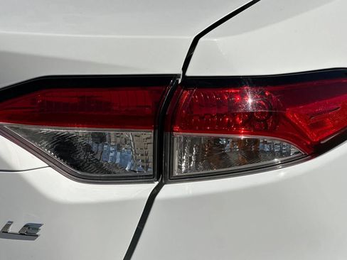 Used 2024 Toyota Corolla LE FWD image 32