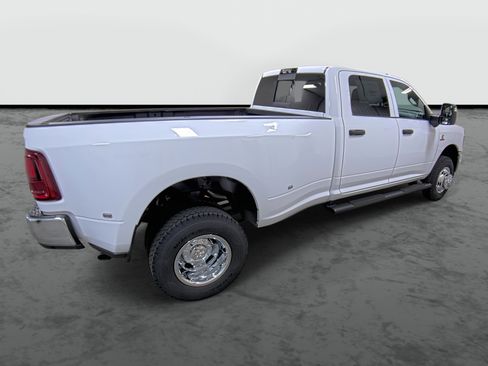 New 2026 RAM 3500 Tradesman image 4