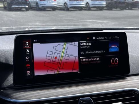 Used 2022 BMW 530e w/ Premium Package image 30