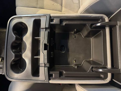 Used 2015 Chevrolet Silverado 1500 W/T image 20