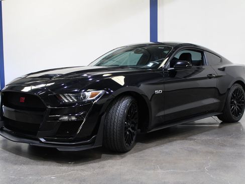 Used 2017 Ford Mustang GT w/ GT Performance Package RWD image 8