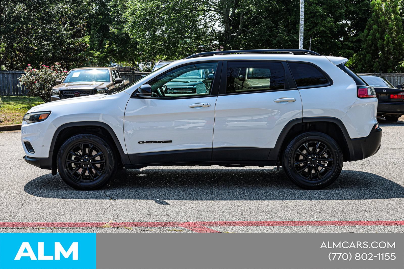 Used 2023 Jeep Cherokee Altitude Lux AWD/4WD image 9