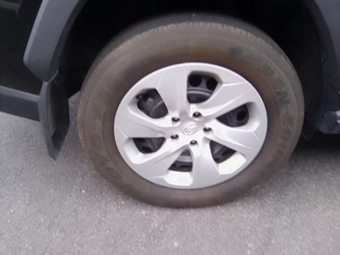 Used 2023 Toyota RAV4 LE FWD image 3
