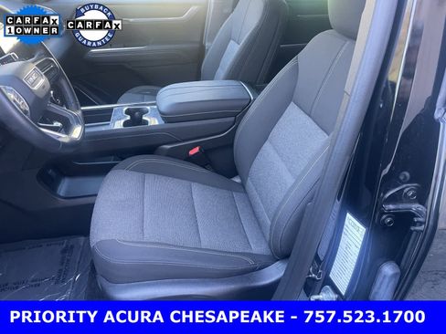 Used 2025 GMC Acadia Elevation image 9