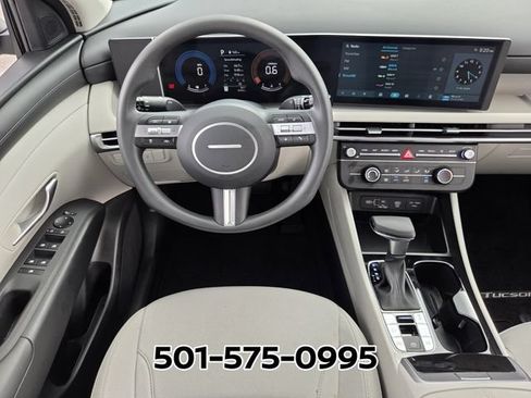 Used 2026 Hyundai Tucson SE FWD image 12