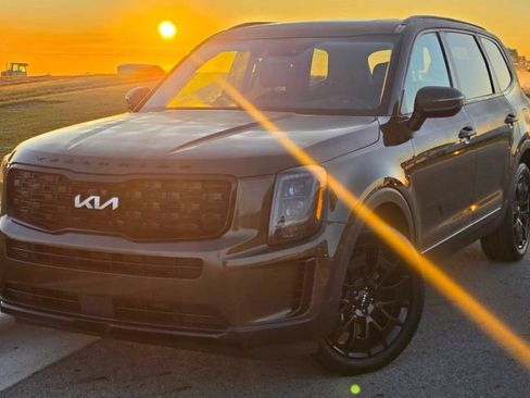 Used 2022 Kia Telluride EX w/ EX Premium Package AWD/4WD image 1