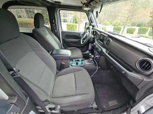 Used 2023 Jeep Wrangler Sport S image 11