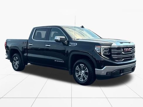 Used 2025 GMC Sierra 1500 SLT AWD/4WD image 8
