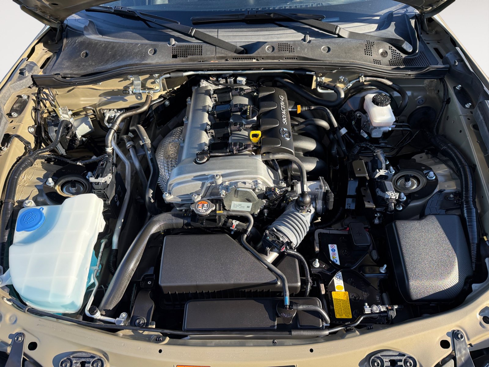 Used 2023 MAZDA MX-5 Miata Grand Touring RWD image 18