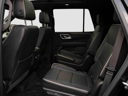 Used 2021 Chevrolet Tahoe Premier w/ Premium Package image 14