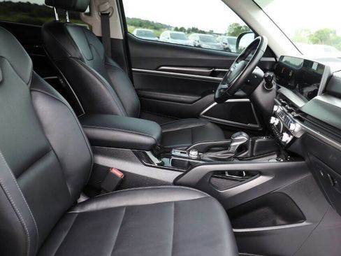 Used 2023 Kia Telluride S AWD/4WD image 14