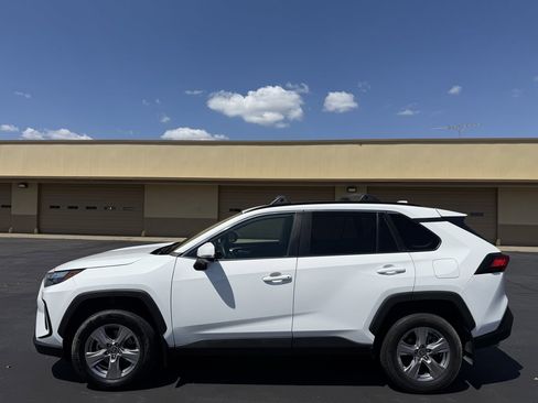 Used 2023 Toyota RAV4 XLE FWD image 4