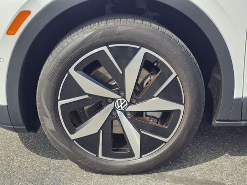 Used 2023 Volkswagen ID.4 Pro S AWD/4WD image 8