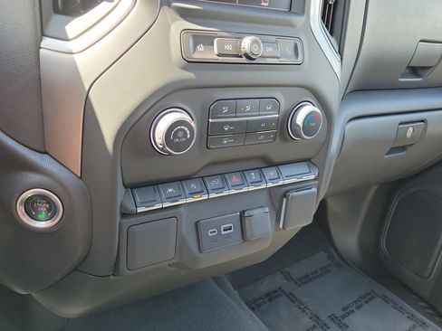 Used 2025 Chevrolet Silverado 1500 Custom w/ Turbomax Blackout Package RWD image 27