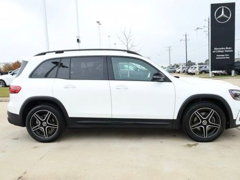 Certified 2025 Mercedes-Benz GLB 250 image 2