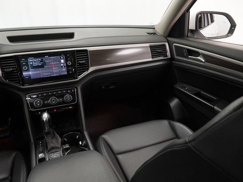 Used 2019 Volkswagen Atlas SEL AWD/4WD image 16