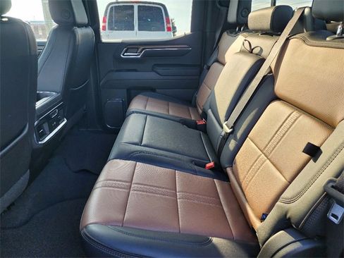 Used 2024 Chevrolet Silverado 1500 High Country w/ Technology Package image 28