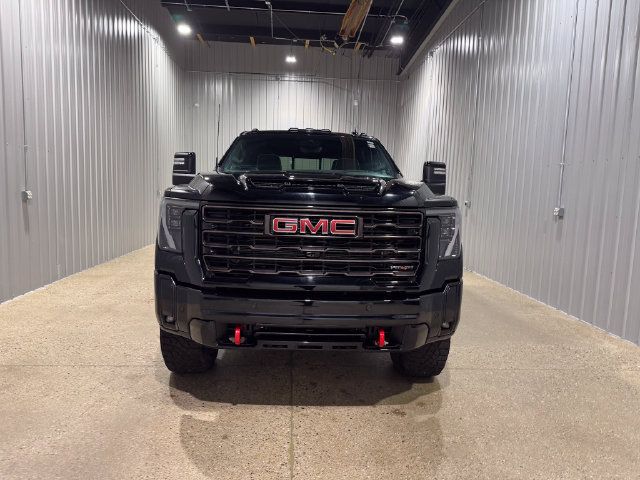 Used 2025 GMC Sierra 2500 AT4X AWD/4WD image 3