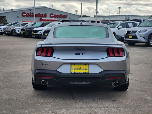 Used 2024 Ford Mustang GT Premium image 6