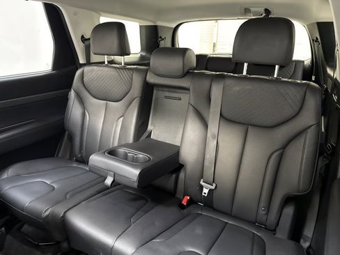 Used 2023 Hyundai Palisade SEL AWD/4WD image 13