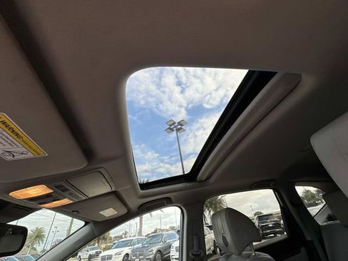 Used 2017 Honda CR-V Touring image 28