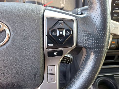 Used 2022 Toyota 4Runner SR5 Premium w/ Moonroof Package RWD image 10