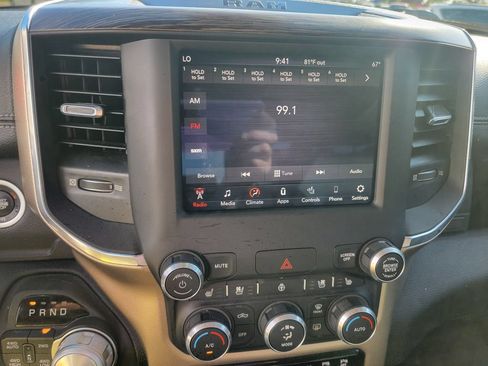 Used 2019 RAM 1500 Laramie AWD/4WD image 19