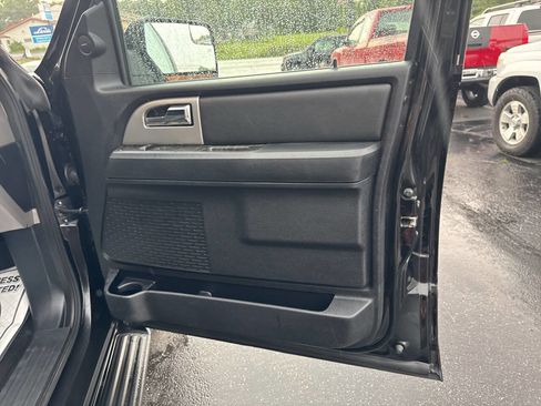 Used 2017 Ford Expedition EL Limited image 27