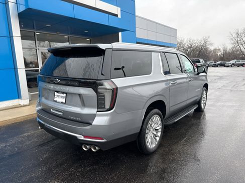 New 2026 Chevrolet Suburban Premier w/ Sun And Tow Package AWD/4WD image 14