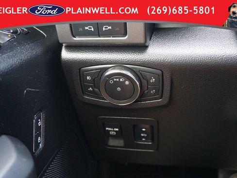Used 2016 Ford F150 XLT w/ Equipment Group 302A Luxury AWD/4WD image 29
