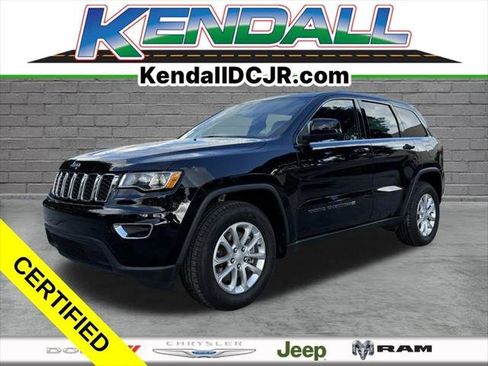 Certified 2022 Jeep Grand Cherokee Laredo E RWD image 1