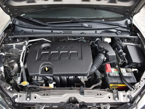 Used 2017 Toyota Corolla XSE w/ Carpet Mat Package (TMS) FWD image 12