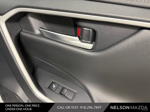 Used 2019 Toyota RAV4 Limited w/ Cold Weather Package AWD/4WD image 43