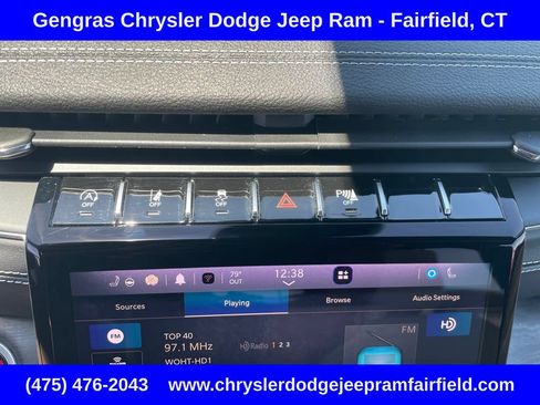 Used 2023 Jeep Grand Cherokee Limited AWD/4WD image 43