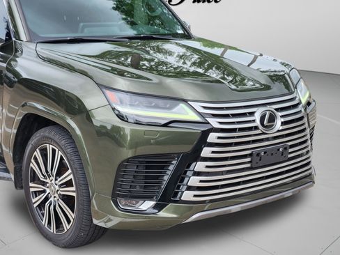 Used 2023 Lexus LX 600 4WD w/ Accessory Package (Z1) image 36