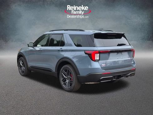 New 2026 Ford Explorer ST-Line w/ ST-Line Street Pack AWD/4WD image 8